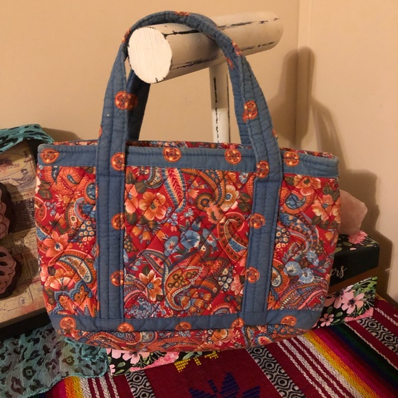 🌸5/$25🌸 Essex Small Floral Print Quilted Bag - Picture 2 of 12